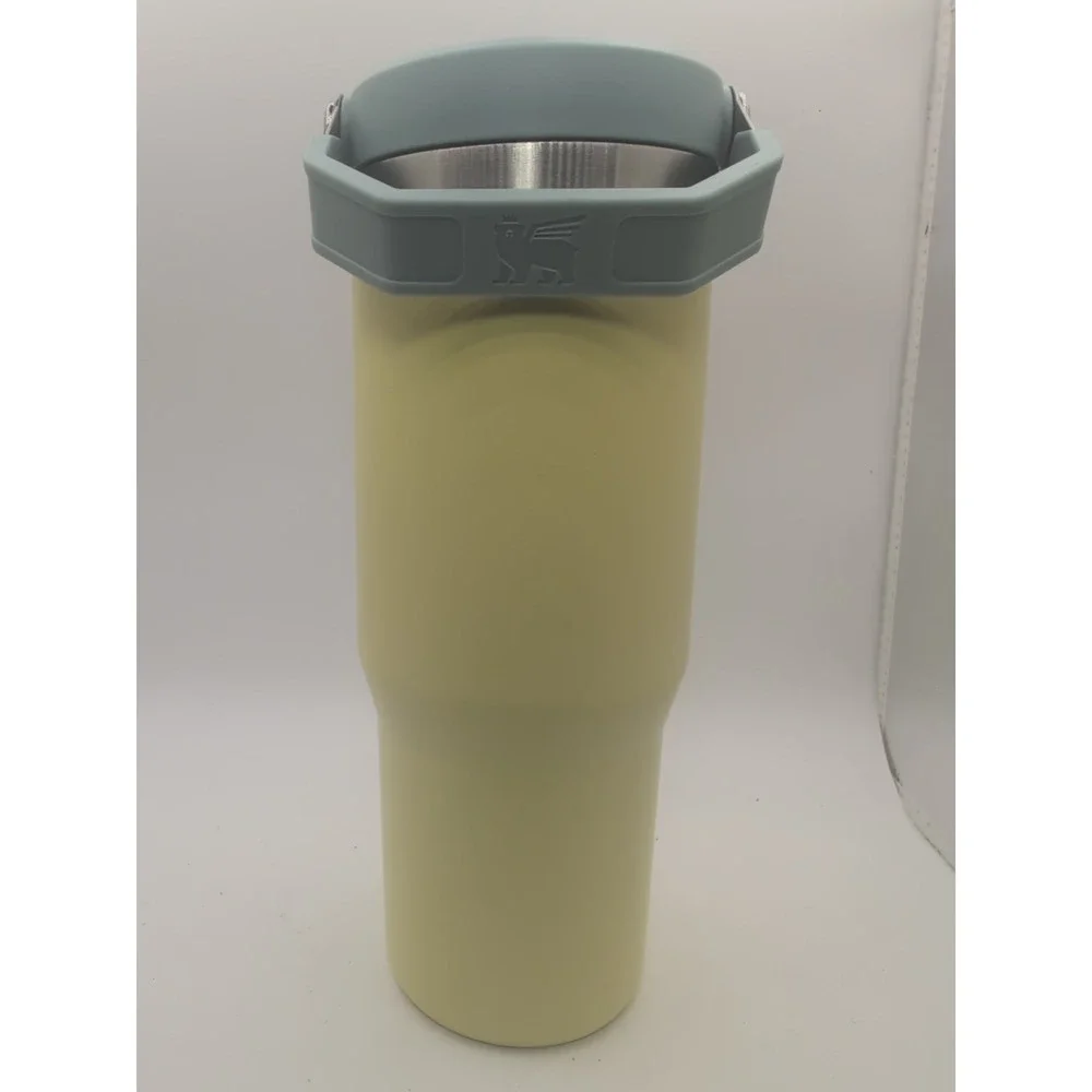 Stanley The Ice Flow 30-Ounce Flip Straw Tumbler in Pomelo Size 30 Oz - Picture 3 of 6